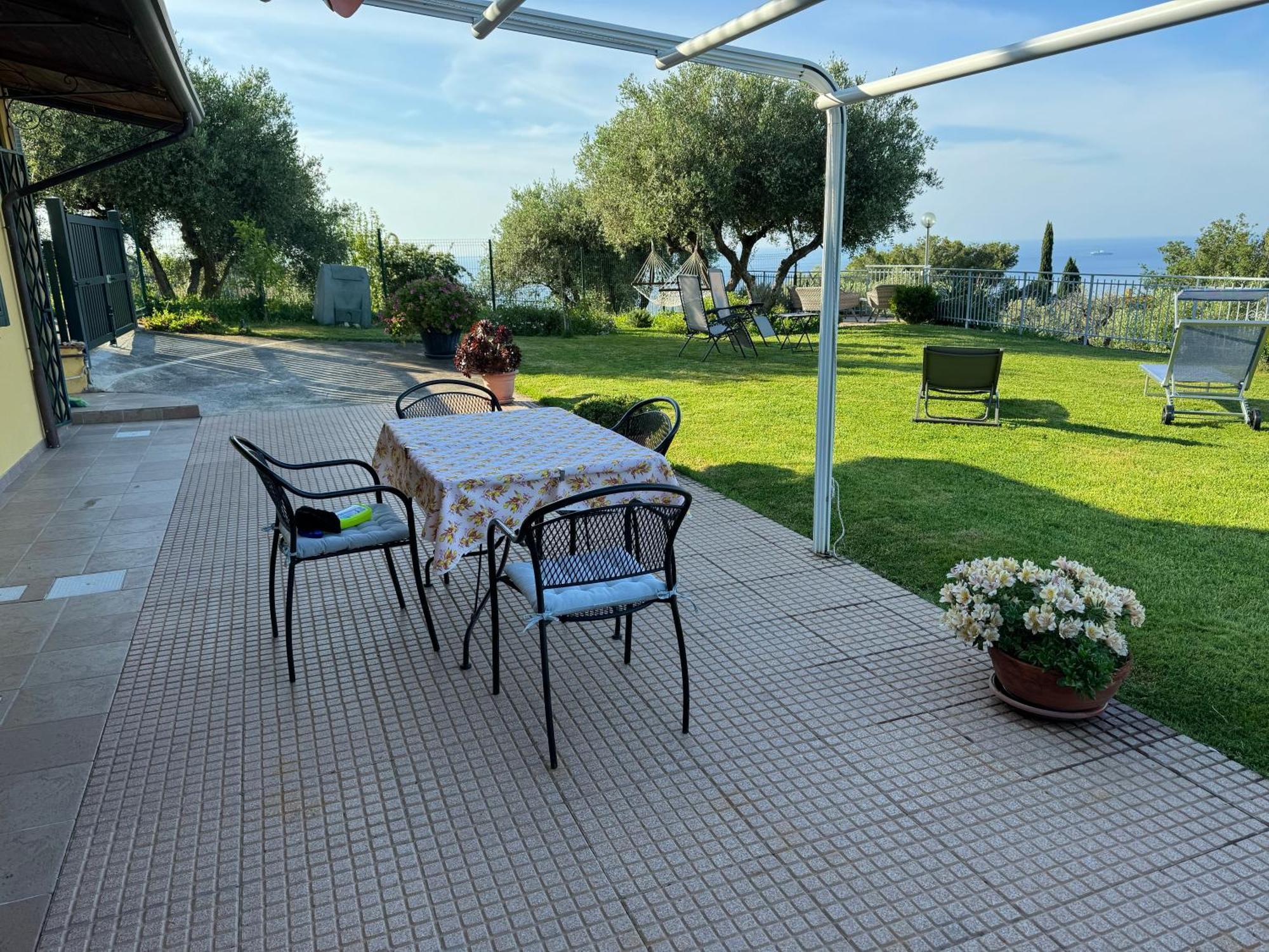 Casa Vista Mare - Superb Garden And Parking Included Villa Imperia Exterior photo